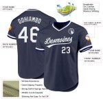 Weißes, marineblaues authentisches Baseball-Trikot im Retro-Look Weißes, marineblaues authentisches Baseball-Trikot im Retro-Look